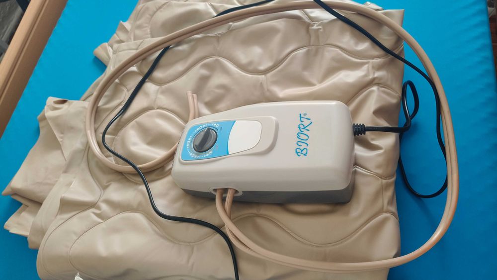 Colchão anti-escaras com motor (oferta de motor adicional)