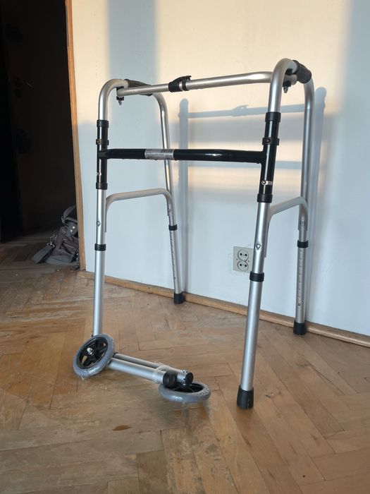 Balkonik rehabilitacyjny AR-008 – NOWY, nieużywany