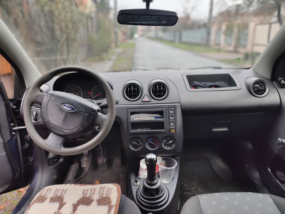 Продам Ford Fiestu ГАЗ- бензин