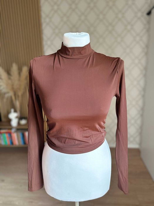 Brązowy czekoladowy crop trop | półgolf | long sleeve | Stradivarius S