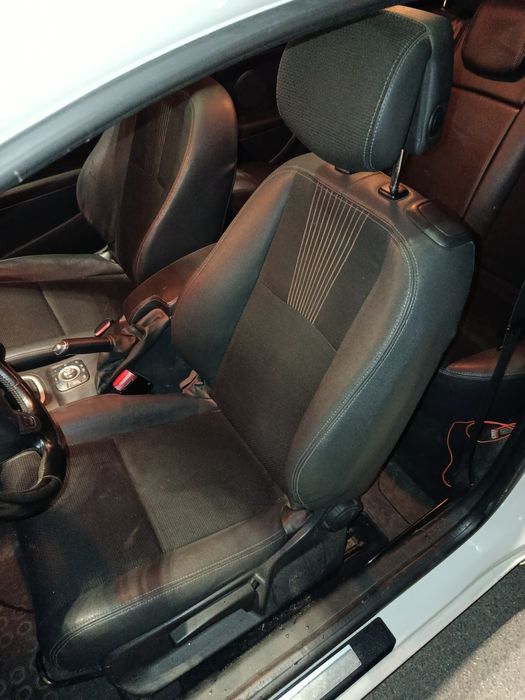 **Renault Mégane III Coupé 1.5 dCi – Full extras – Mecânica totalmente