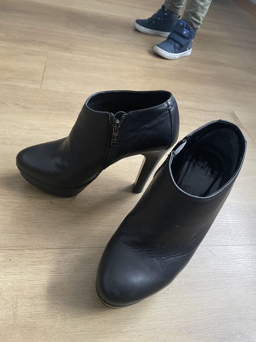 Buty nessi na obcasie 38