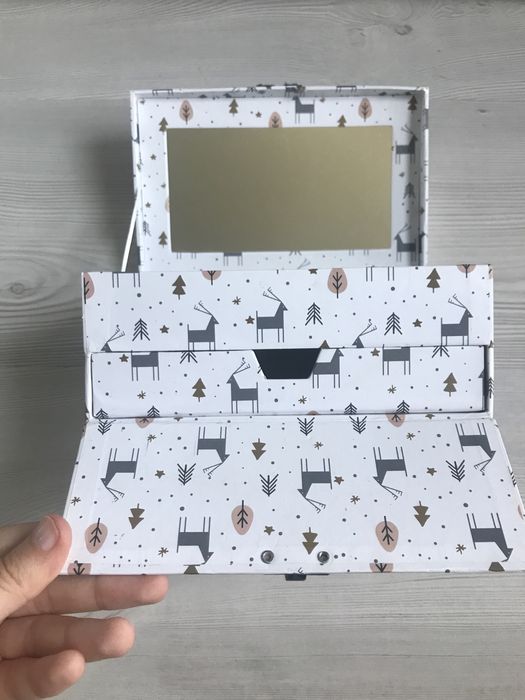 Szkatulka na bizuterie renifery