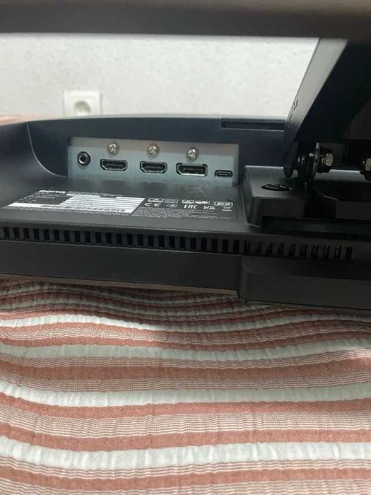 Monitor BenQ EX2780Q 144 Hz com tecnologia HDRi