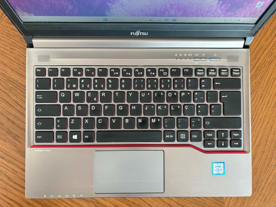 Fujitsu Lifebook E736 – i5, 8GB RAM, SSD 500GB, Windows 11