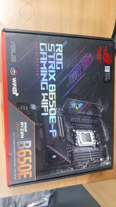 Материнська плата ASUS ROG Strix B650E-F Gaming WiFi