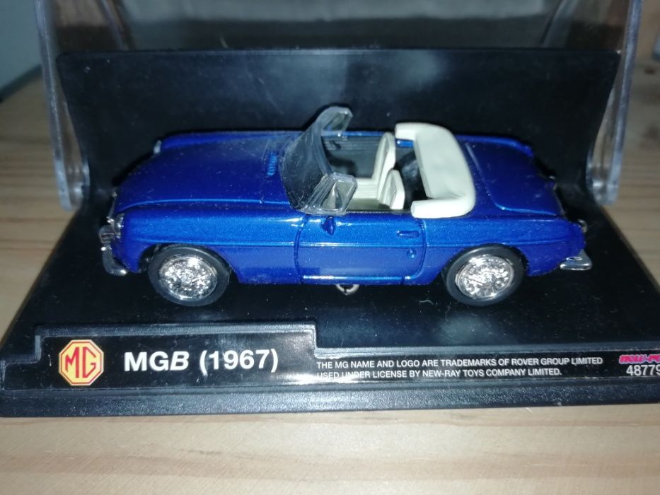 Varias miniaturas BMW -Jaguar- MG- ALFA ROMEO