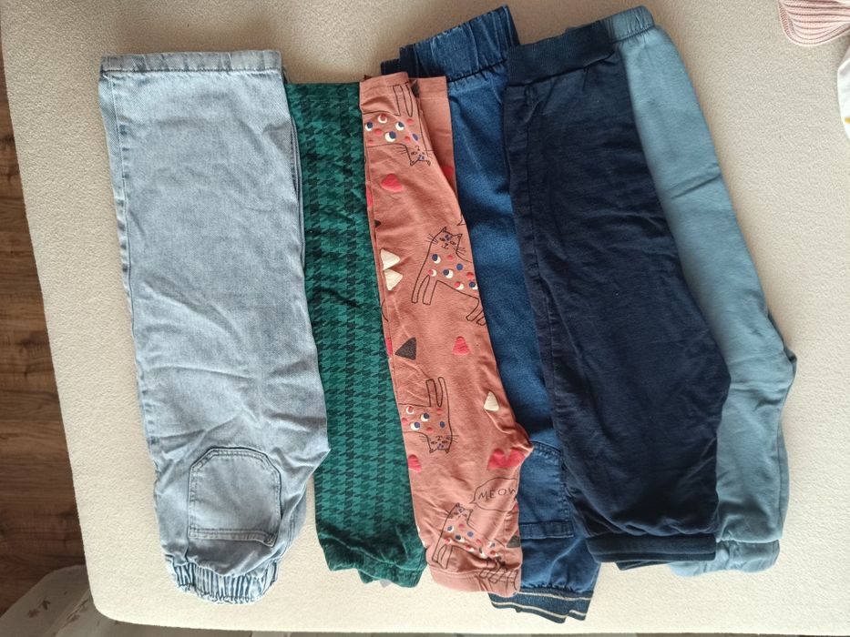 Zestaw ubrań dla dziewczynki