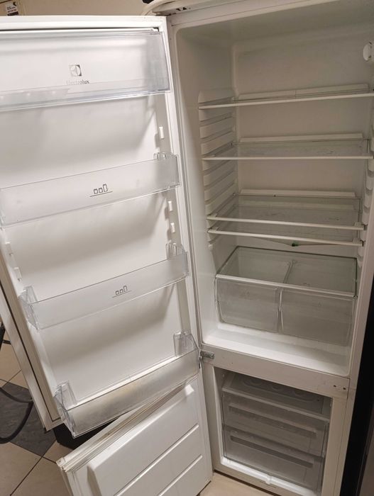 Lodówka Electrolux KBI300