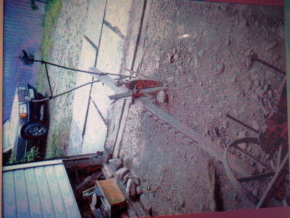 плуг для коня с колісницею.