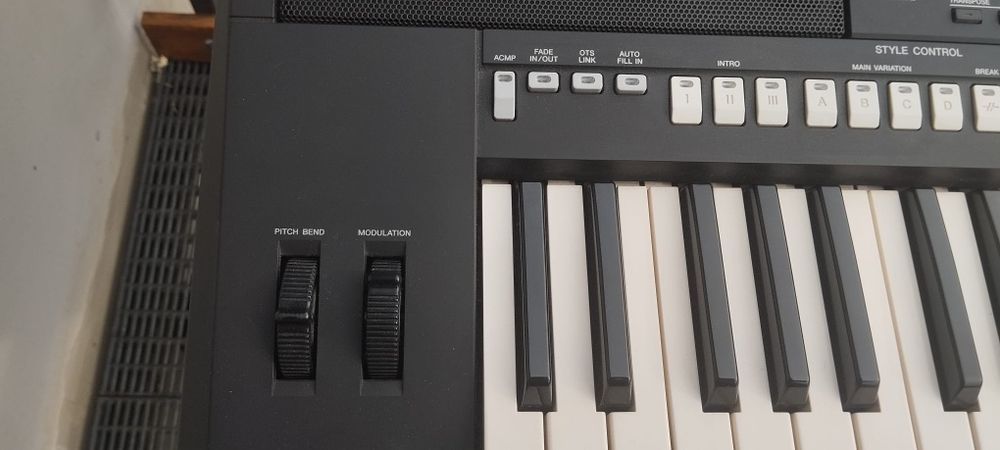 Yamaha PSR S950 stan bardzo dobry