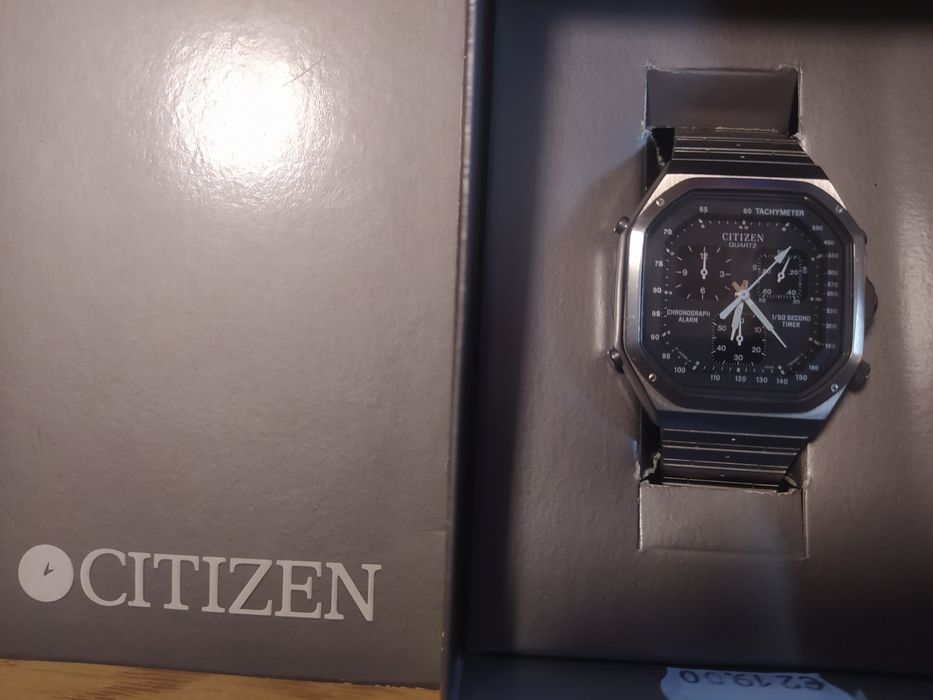 Кварцевые часы citizen