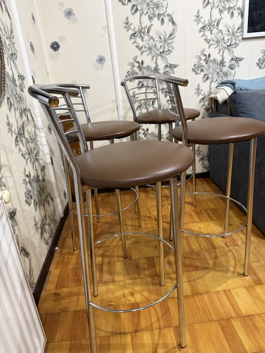 Барні стільці 4 штуки