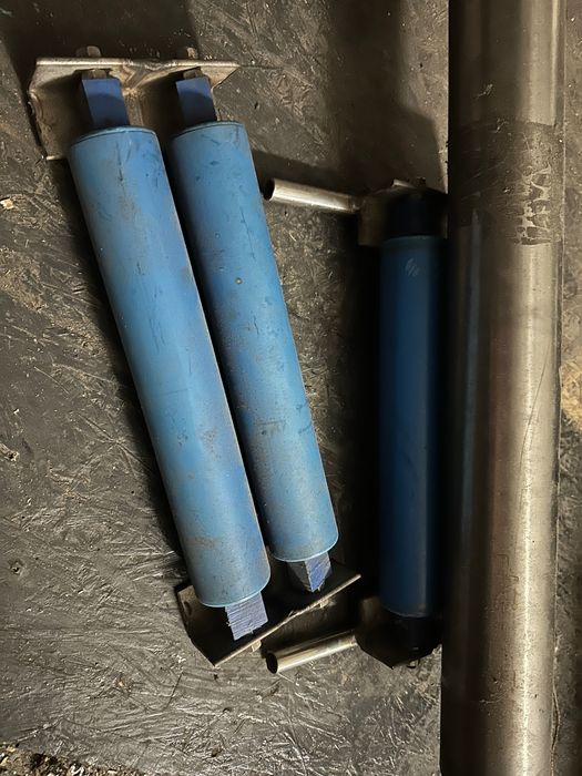 Rolki do toczenia rur, wykonane z poliamidu oraz stali inox
