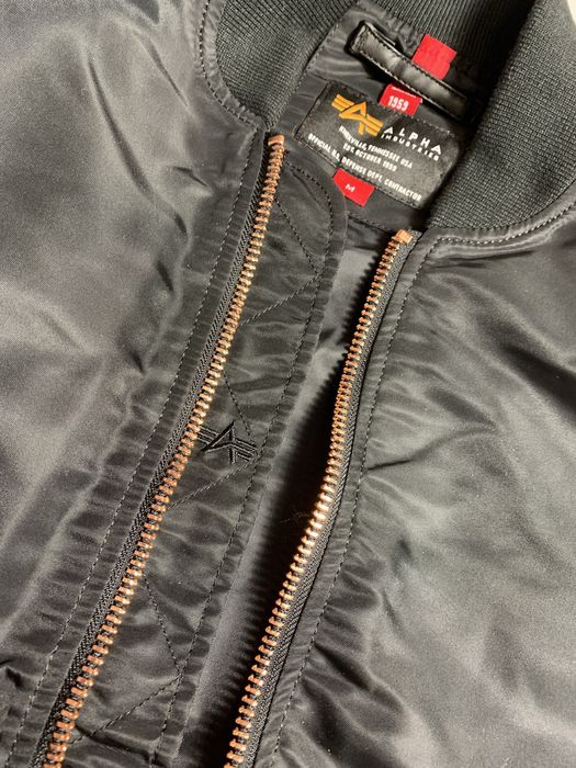 Бомбер Alpha Industries