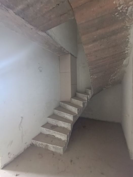 Продаж дворівневої 3к квартири в зданій новобудові по вул Підголоско у - Вид 3
