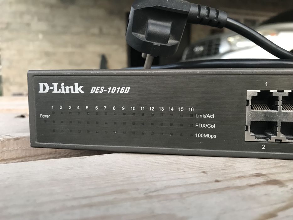 Комутатор D-Link DES-1016D