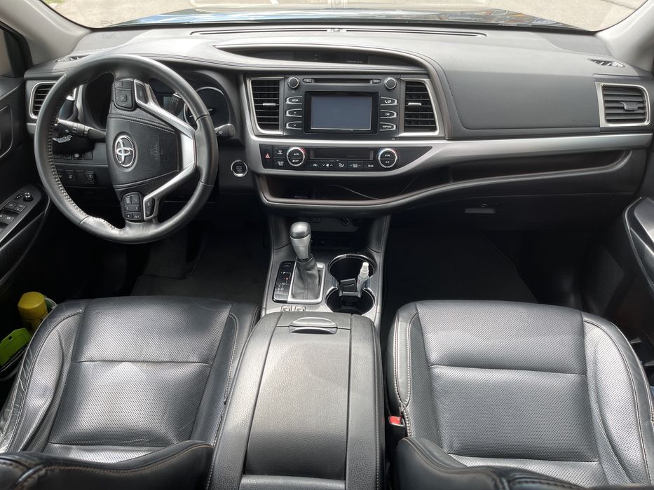 Авто Toyota highlander 2015