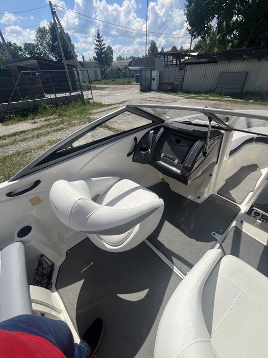 Катер Larson LX195 4,3L 2013 в чудовому стані