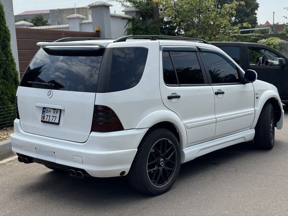 Mercedes ML430 4,3 бензин в отличном состоянии