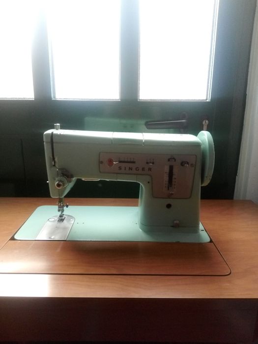 Máquina de costura Singer