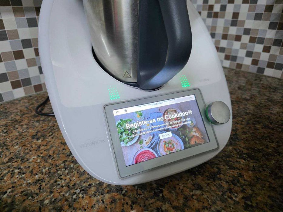 Bimby TM6: Faz o teu fogão sentir-se um objeto de museu