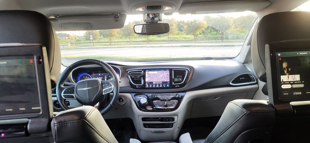 Chrysler Pacifica Touring L Plus 2018 rok 114 tys. KM , doinwestowane bez wkładu
