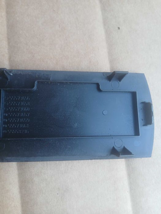 Osłona cewki silnika Opel Insignia A Oryginał GM 55558213 55558217