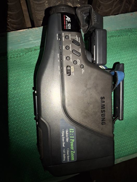 Продам відеокамеру