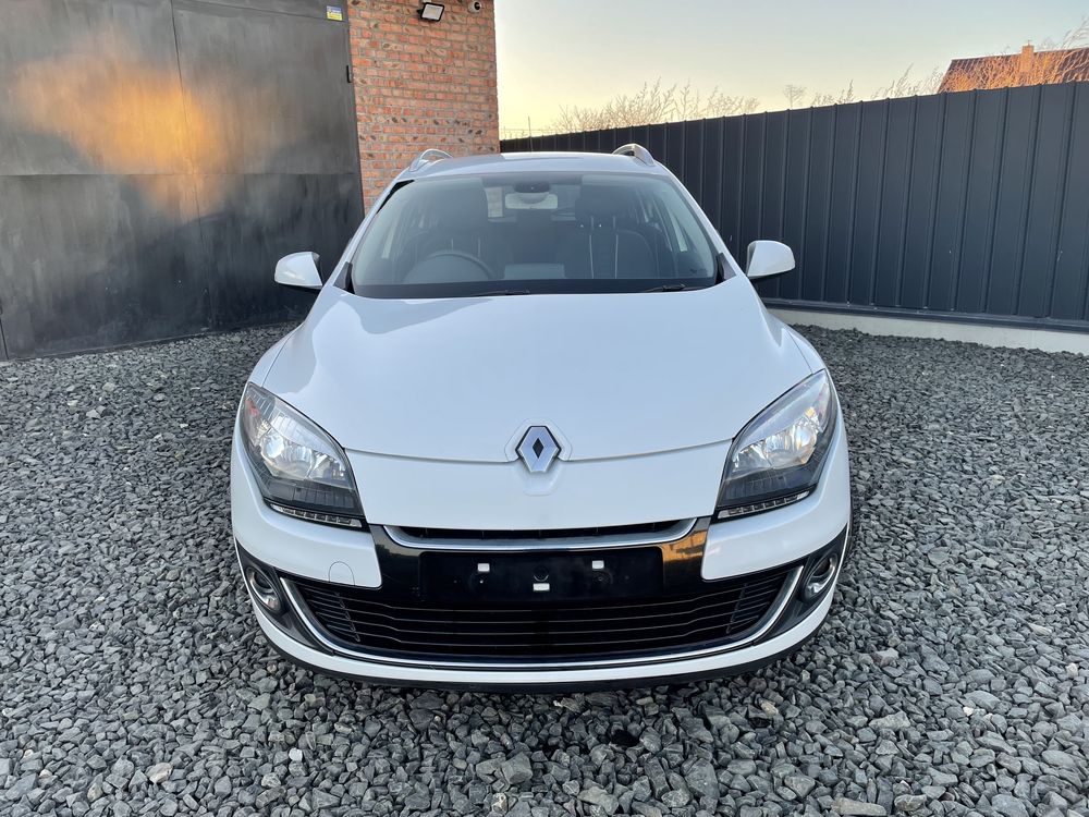 Бампер рено меган 3 Renault Megane 3 решітка разборка: 285 грн ...