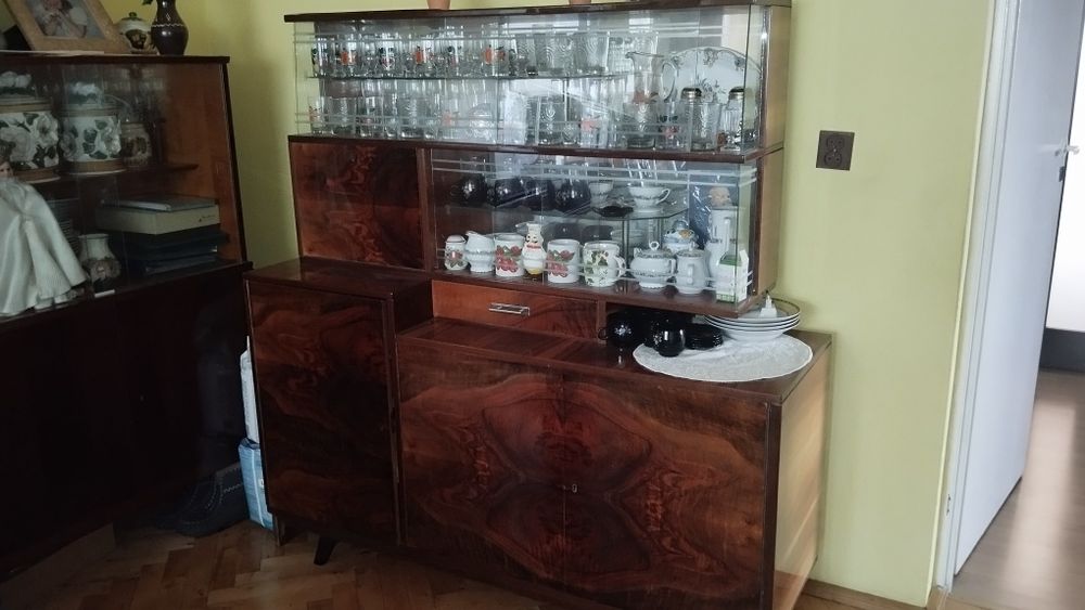 Stare meble Kredens i Biblioteka-witryna PRL