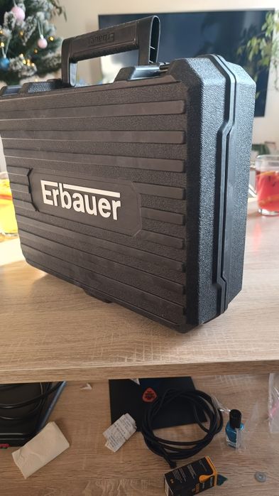 Laser liniowy, Erbauer z walizka zestaw