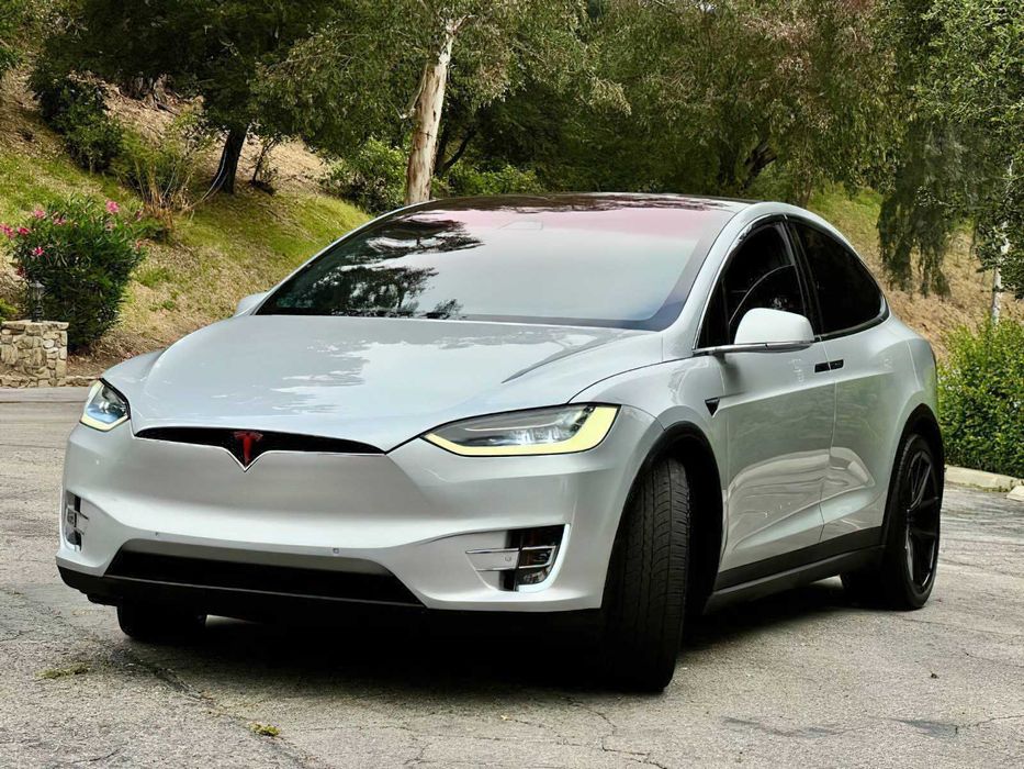 Tesla Model X 100D      2018