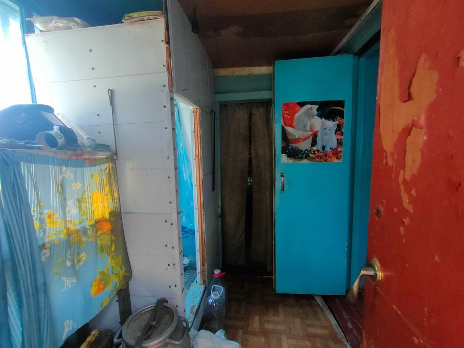 Продам частину будинка в районі зупинки Расвєт