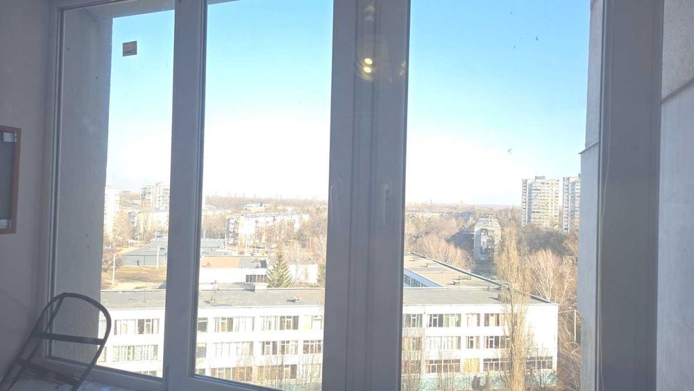 Продам 3к квартиру метро Индустриальная 42000