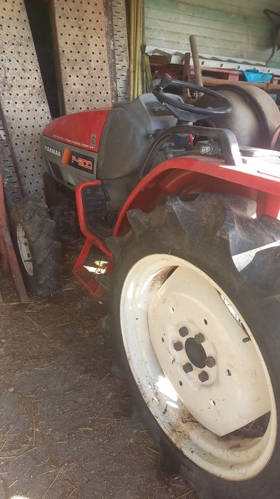 Trator yanmar f200