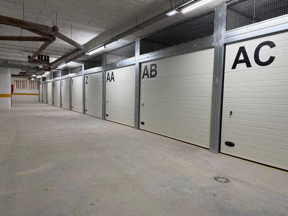 Garagem Box * Fechada Vilar de Andorinho • OLX.pt