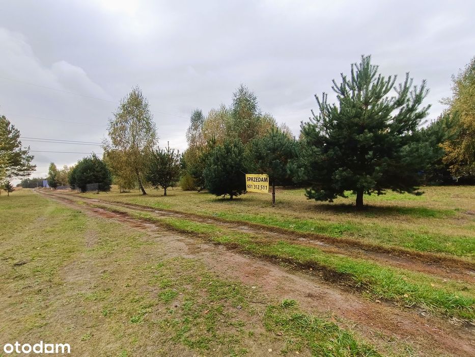 Urokliwa działka wśród nowej zabudowy domów!!!