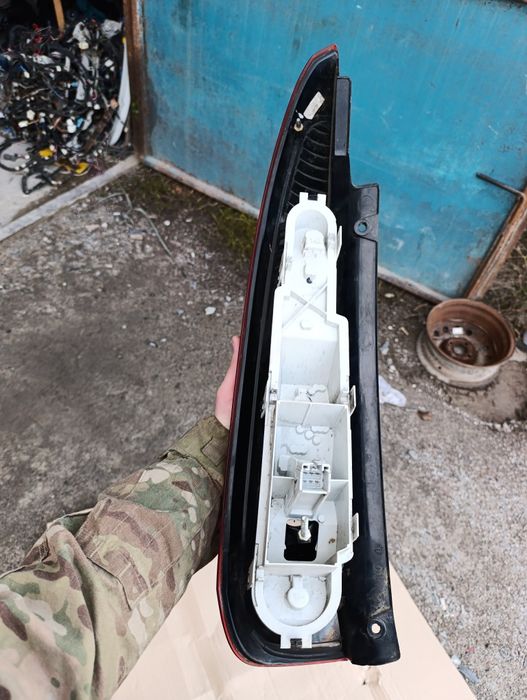 Фонарь задний правый Ford Fusion 2006-2012г Оригинал.