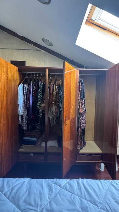 Roupeiro Vintage Madeira Cerejeira