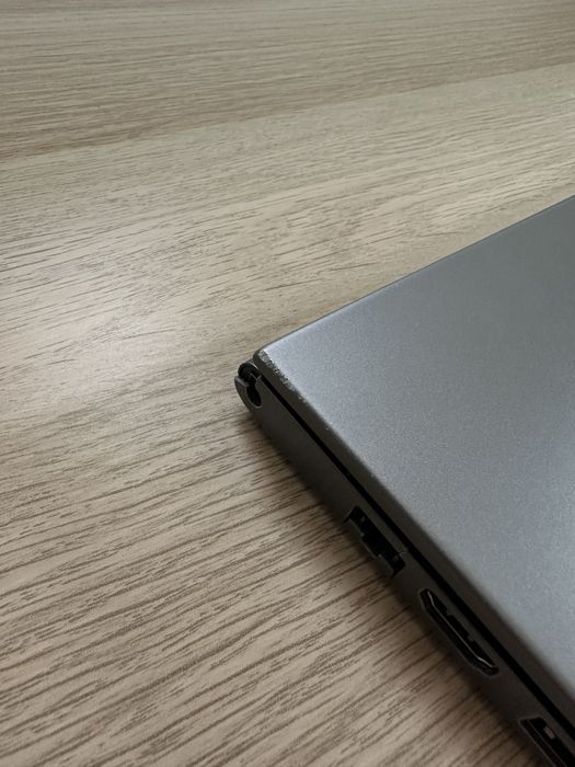 Laptop DELL VOSTRO 15’ 5568 uszkodzony