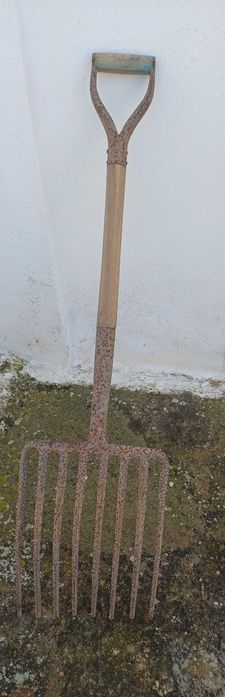 Forquilha Metálica com Cabo