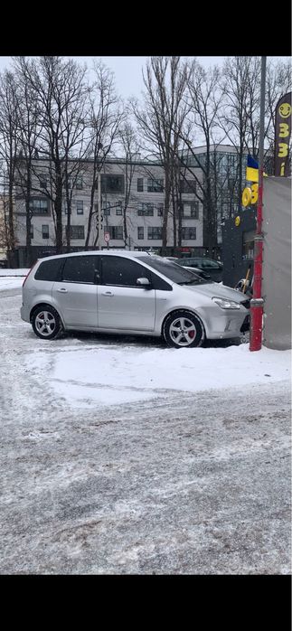 Оренда прокат авто Ford C-Max
