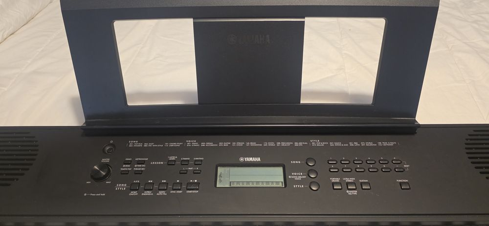 Yamaha PSR-E360B