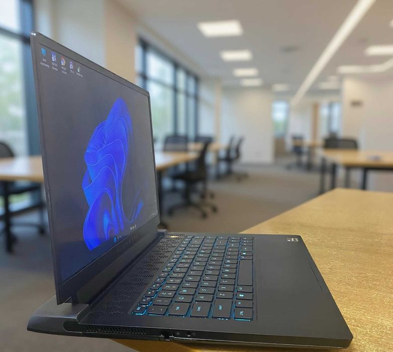 Игровой ноутбук Alienware M15 R5 | Ryzen 7 5800H | RTX 3060 | 64ГБ ОЗУ