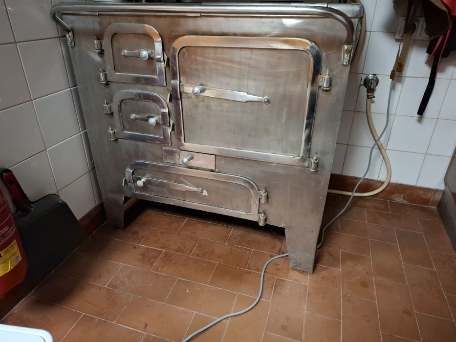 Fogão a lenha em aço inox