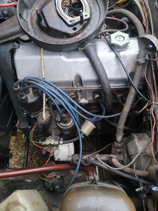 Двигун на ВАЗ -2105 ремінний, в зборі