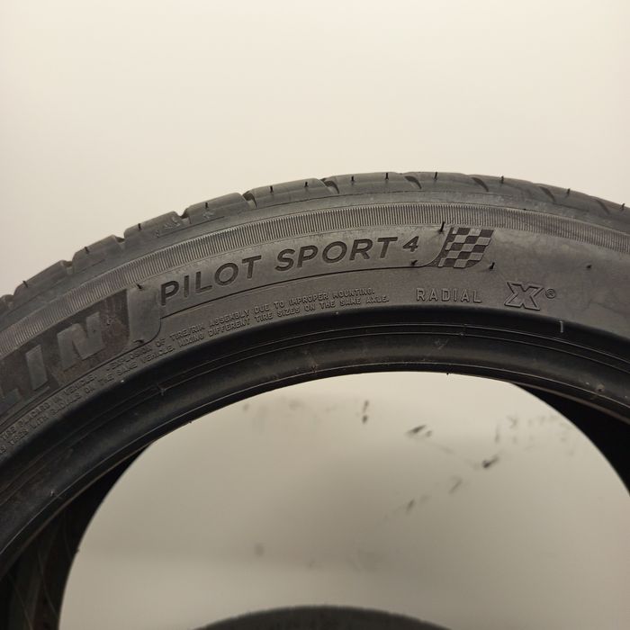 225/45R18 Michelin PilotSport 4