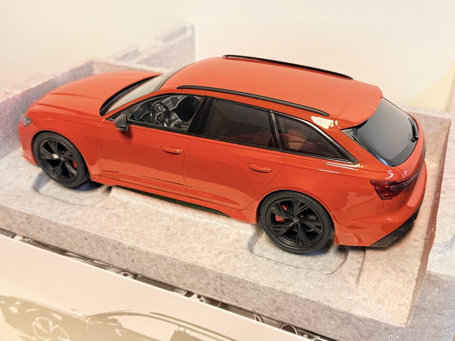 AUDI RS6 C8 1/18 Minichamps pomarańczowy metallic