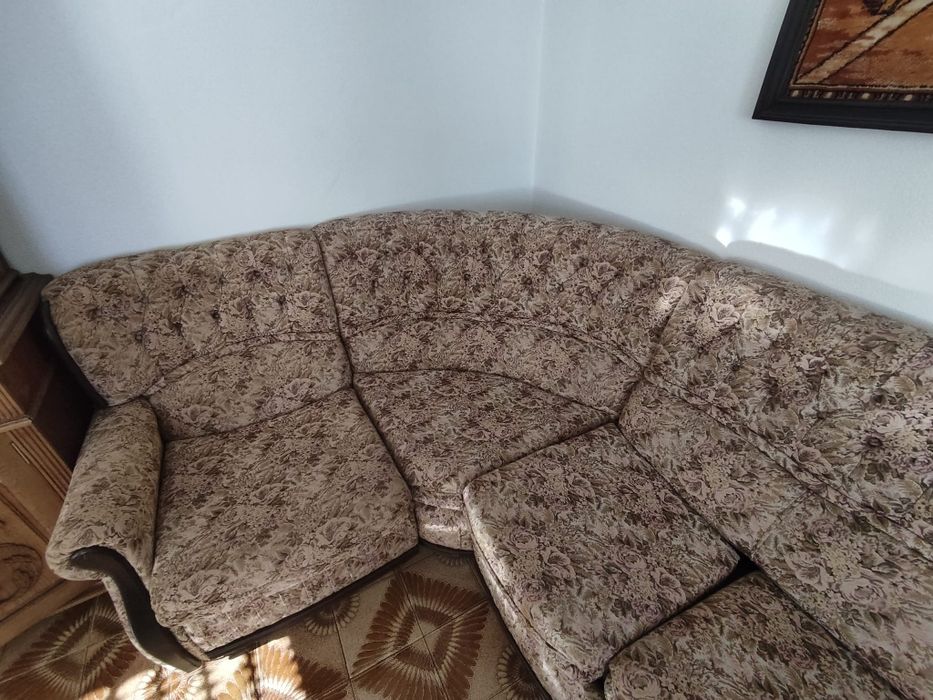 Sofá vintage de canto com cama
